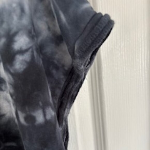 Tie-Dye Buffalo Sweat T-shirt
CANADIAN MADE! - Picture 4 of 5